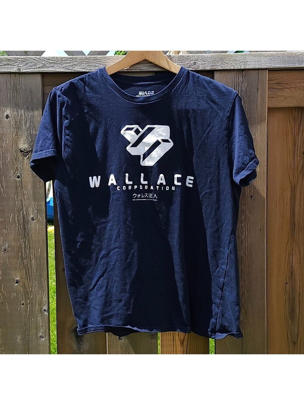 BLADE RUNNER 2049 Wallace Corporation t-shirt LOOT CRATE Size Large 2017